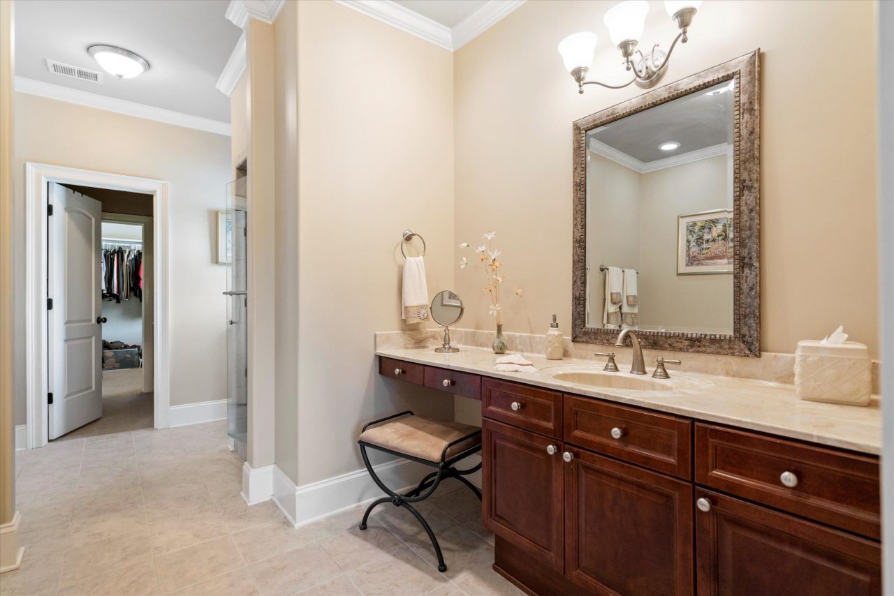 2217 Beckenham Drive Photo 39