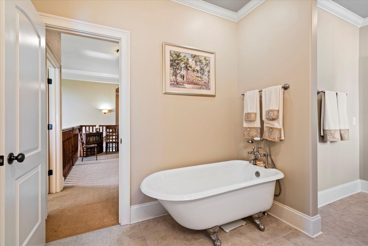 2217 Beckenham Drive Photo 41