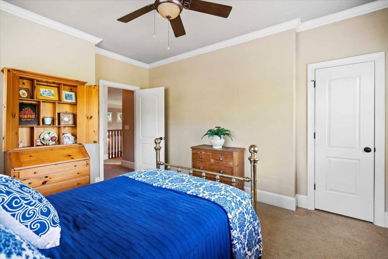 2217 Beckenham Drive Photo 48