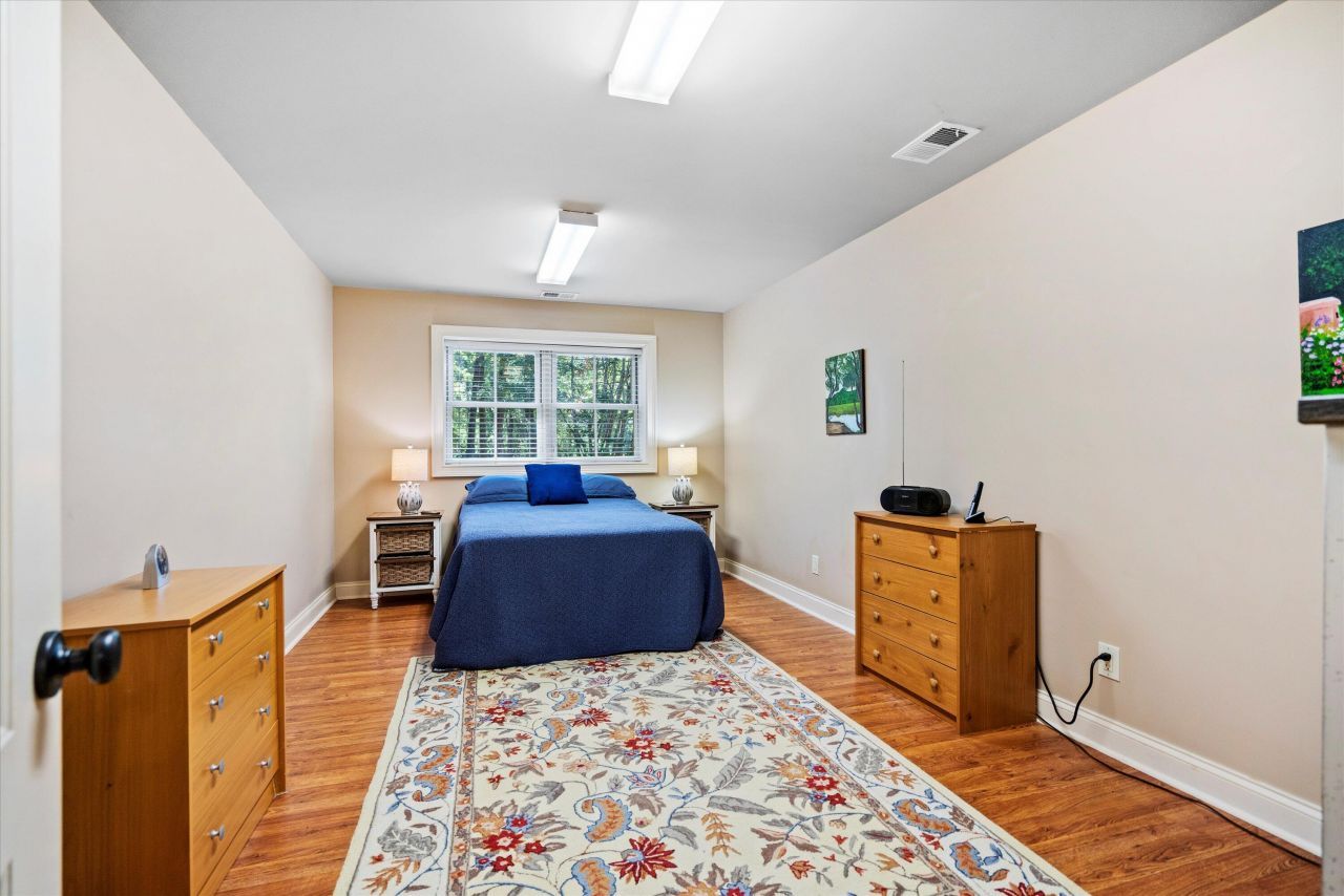 2217 Beckenham Drive Photo 55