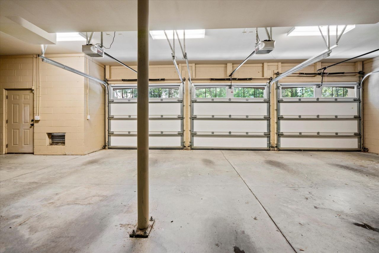 2217 Beckenham Drive Photo 68