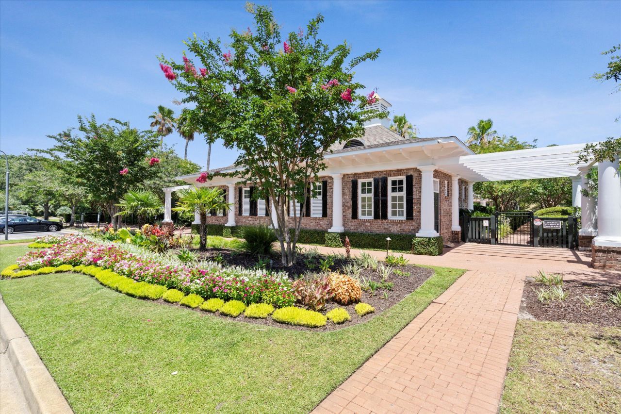 2217 Beckenham Drive Photo 95