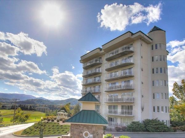 503 Dollywood Lane, Pigeon Forge, TN 37863