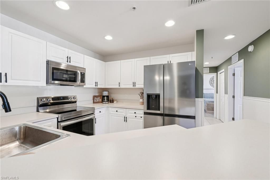 3940 Pomodoro Cir, Unit 204, Cape Coral, FL 33909 Photo