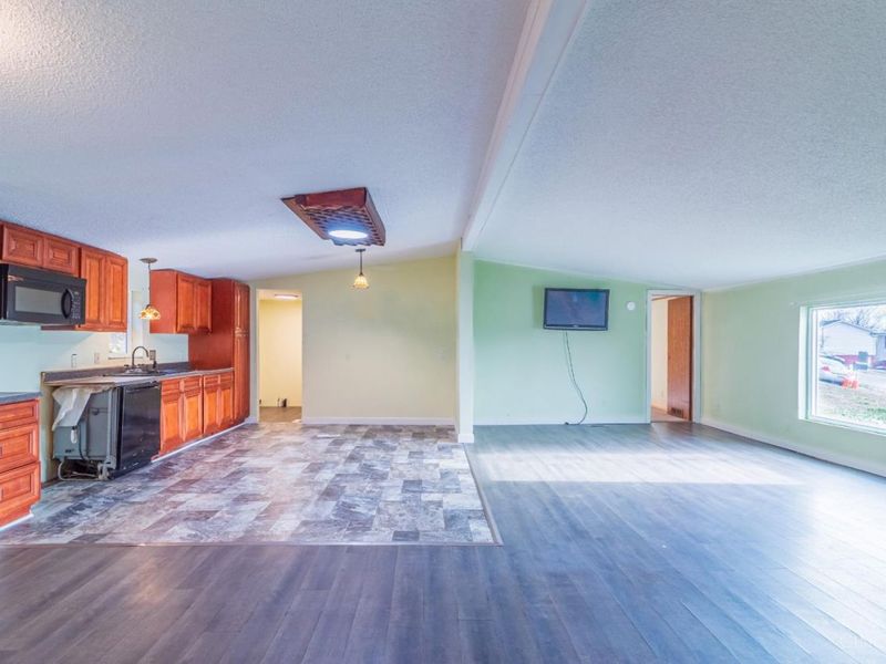 1925 Pershing Avenue, Washington Township, OH 45663 Photo 9