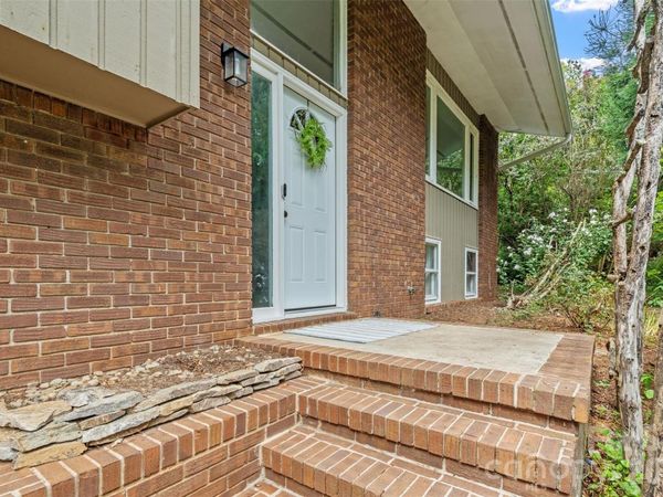 15 Beaverdam Court, Asheville, NC 28804