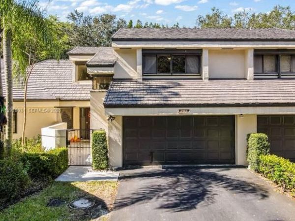 208 NW 97th Ave, Unit 2-92, Plantation, FL 33324