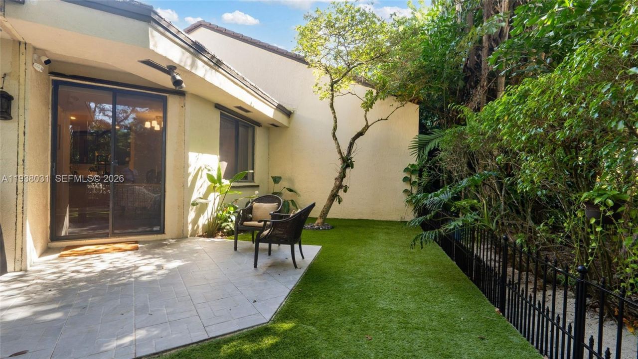 208 NW 97th Ave, Unit 2-92, Plantation, FL 33324 Photo