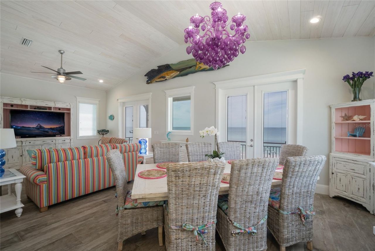 2302 Gulf Drive N, Bradenton Beach, FL 34217 Photo