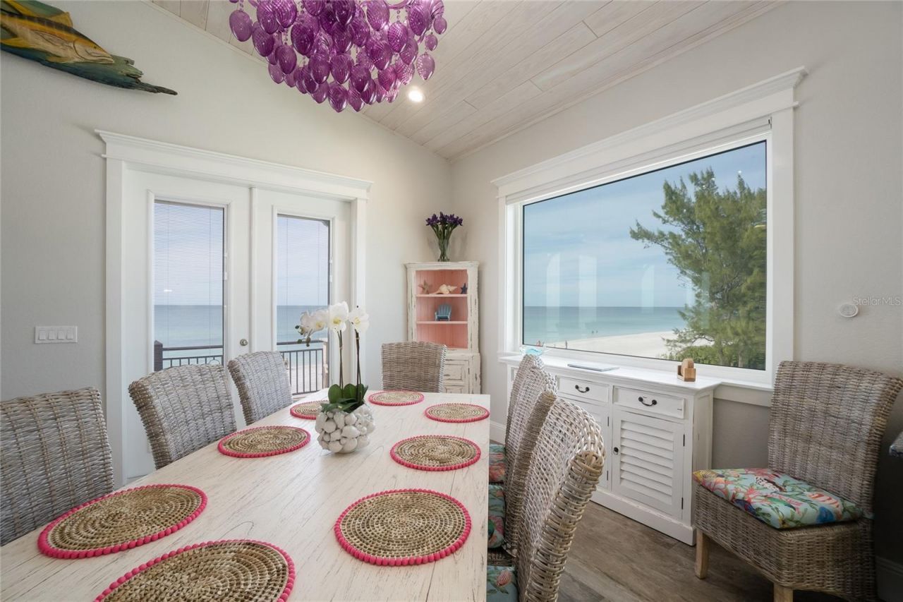 2302 Gulf Drive N, Bradenton Beach, FL 34217 Photo