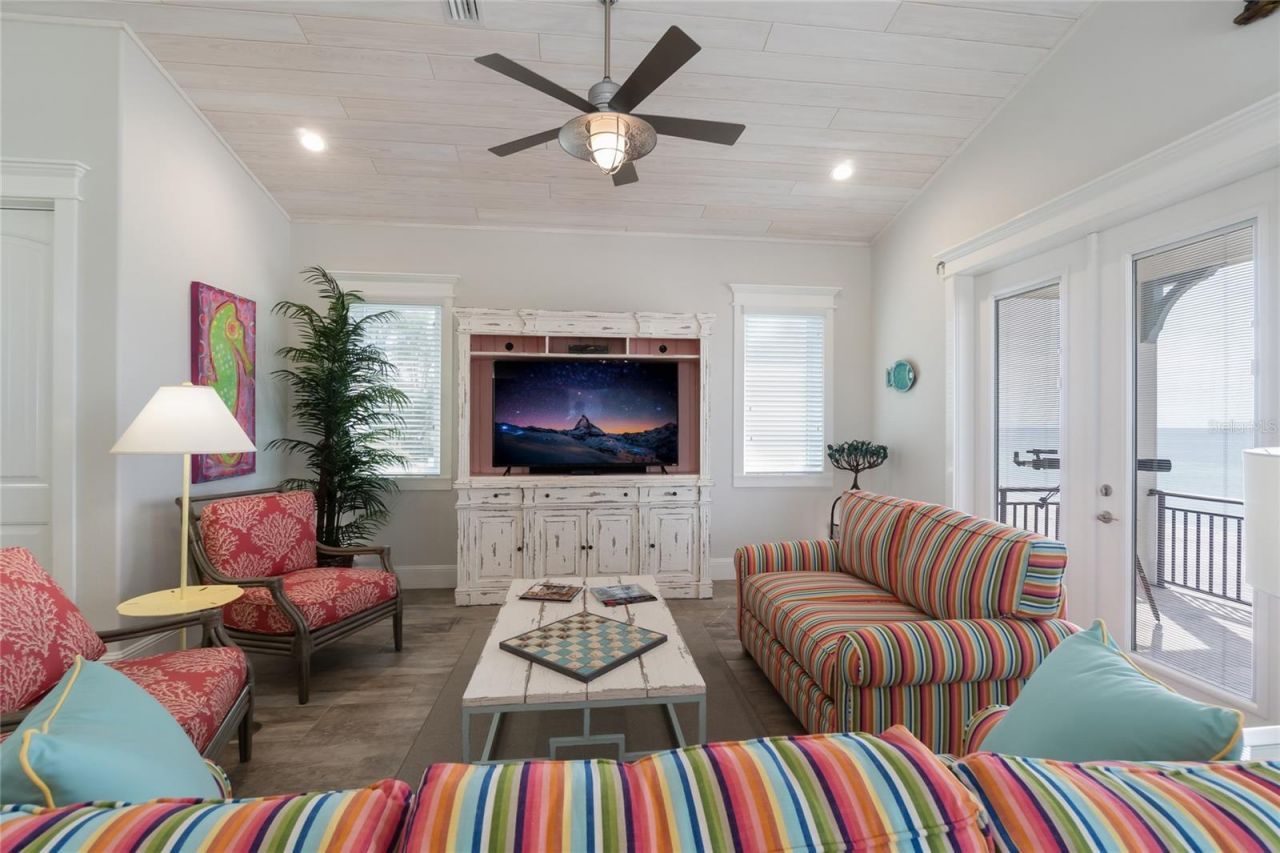 2302 Gulf Drive N, Bradenton Beach, FL 34217 Photo