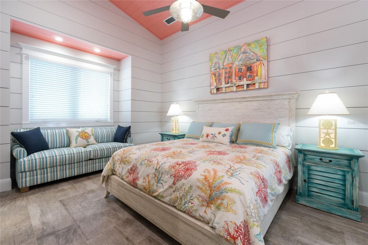 2302 Gulf Drive N, Bradenton Beach, FL 34217 Photo