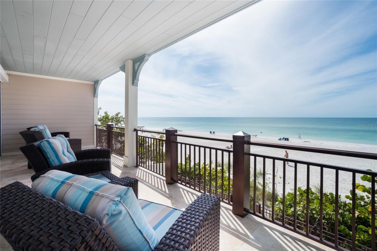 2302 Gulf Drive N, Bradenton Beach, FL 34217 Photo