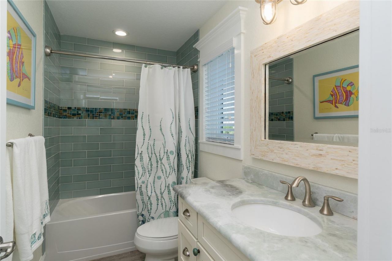 2302 Gulf Drive N, Bradenton Beach, FL 34217 Photo