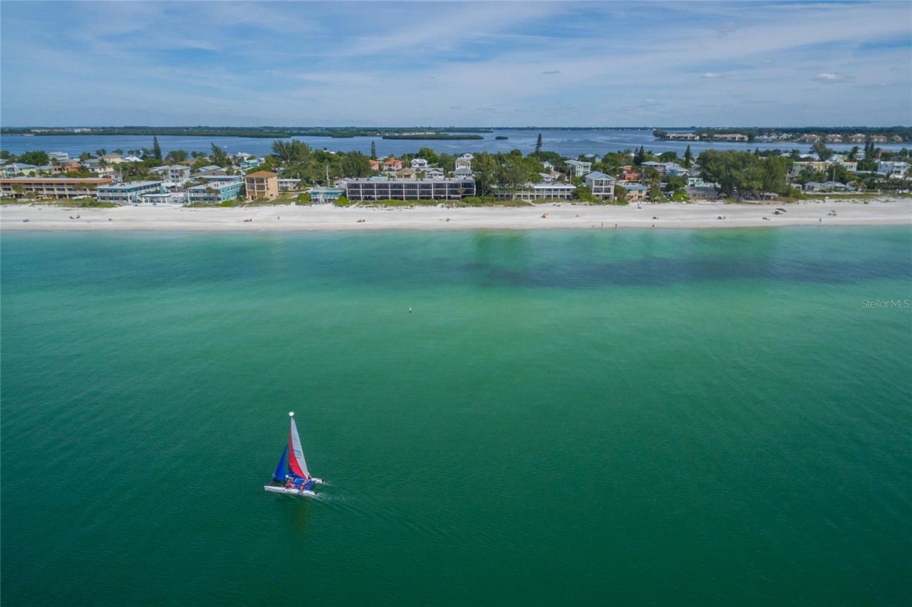 2302 Gulf Drive N, Bradenton Beach, FL 34217 Photo