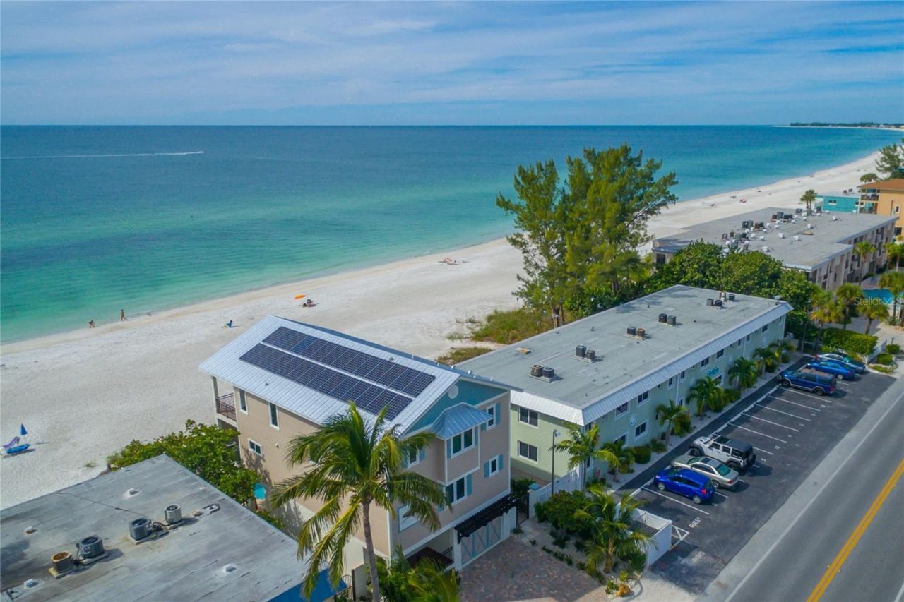 2302 Gulf Drive N, Bradenton Beach, FL 34217 Photo