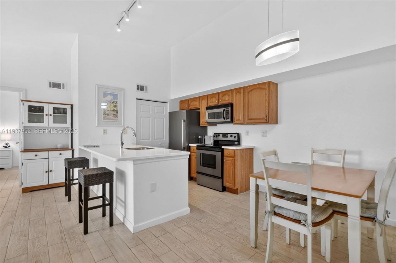 221 SW Palm Dr , Unit 306, Port Saint Lucie, FL 34986 Photo