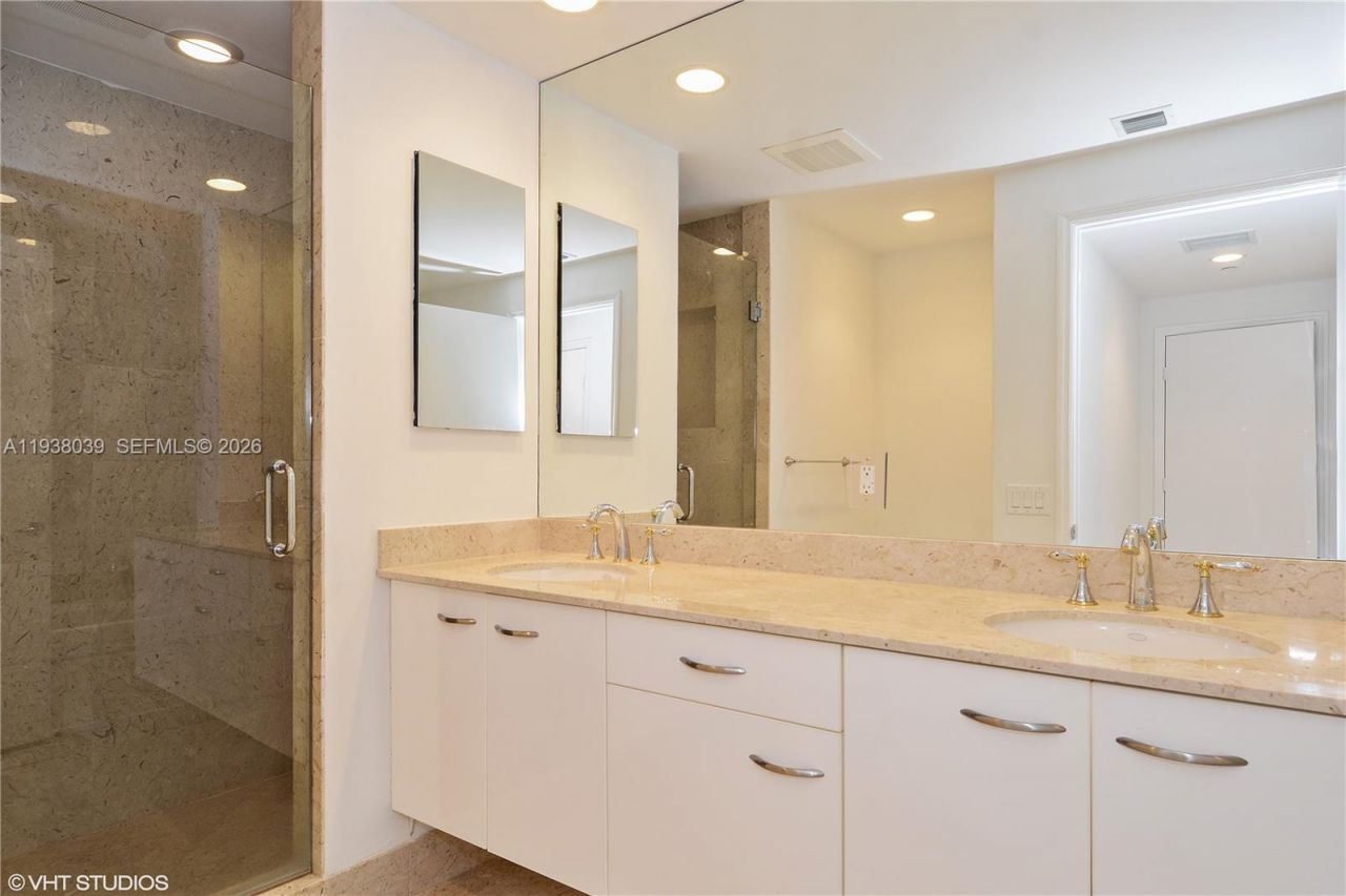 21200 Point Pl, Unit 404, Aventura, FL 33180 Photo