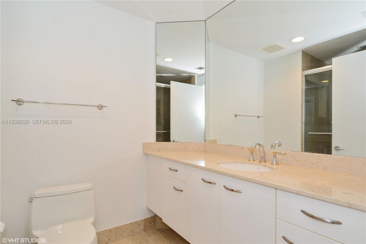 21200 Point Pl, Unit 404, Aventura, FL 33180 Photo