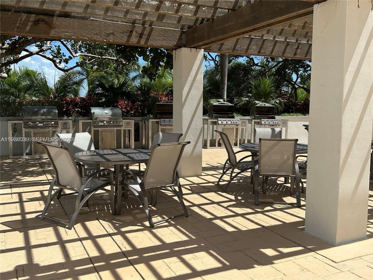 21200 Point Pl, Unit 404, Aventura, FL 33180 Photo