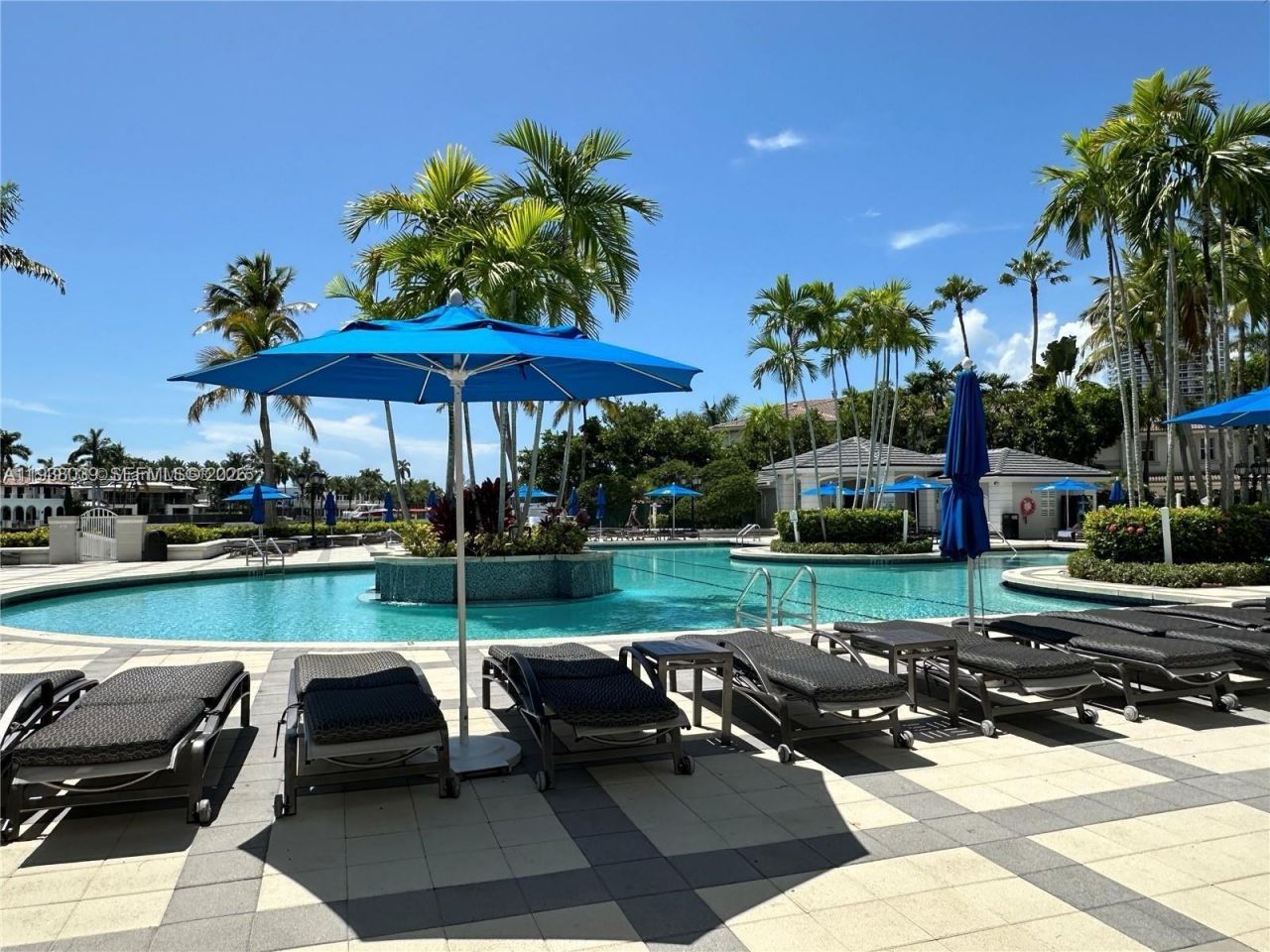 21200 Point Pl, Unit 404, Aventura, FL 33180 Photo