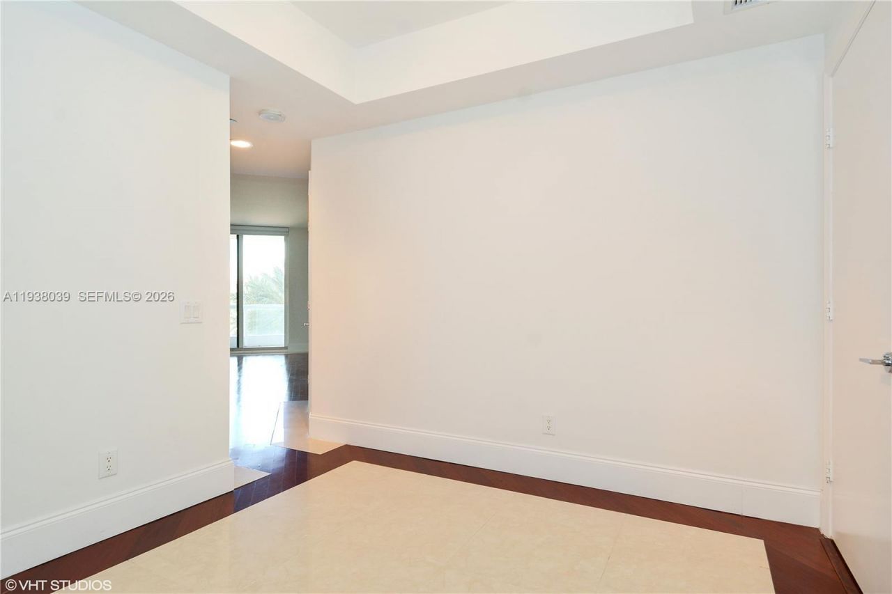 21200 Point Pl, Unit 404, Aventura, FL 33180 Photo