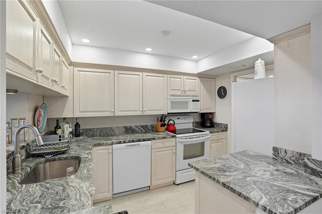 25900 Hickory Blvd, Unit 305, Bonita Springs, FL 34134 Photo