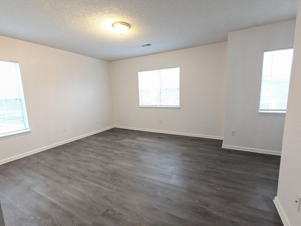 2452 Melville Road Photo 16