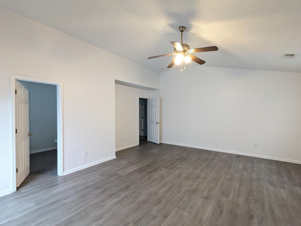 2452 Melville Road Photo 20