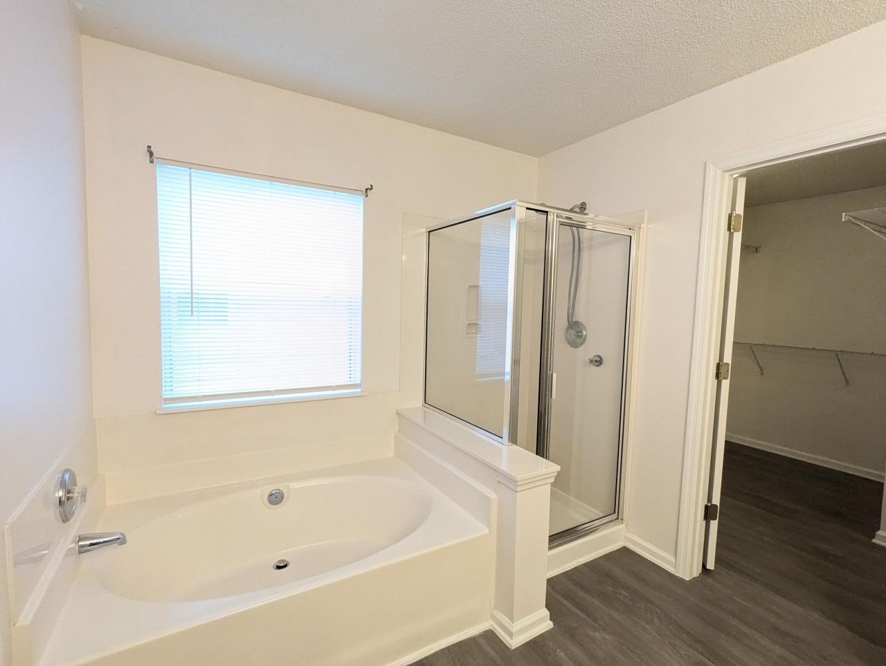 2452 Melville Road Photo 24