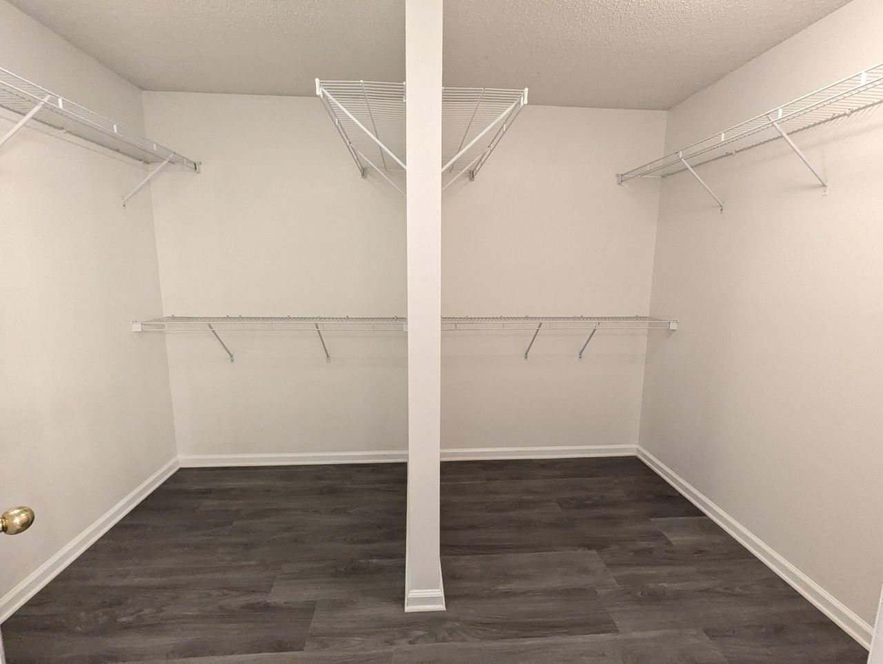 2452 Melville Road Photo 25