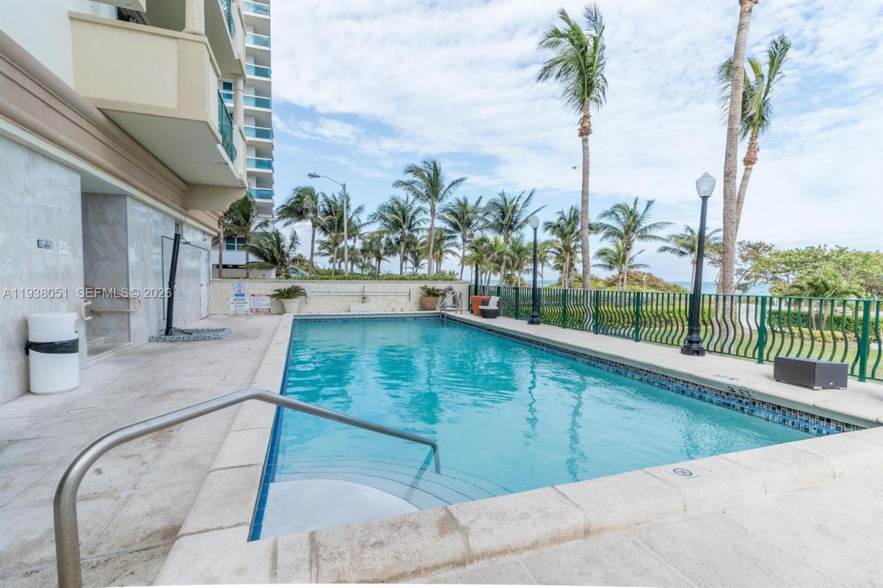 9195 Collins Ave, Unit 611, Surfside, FL 33154 Photo