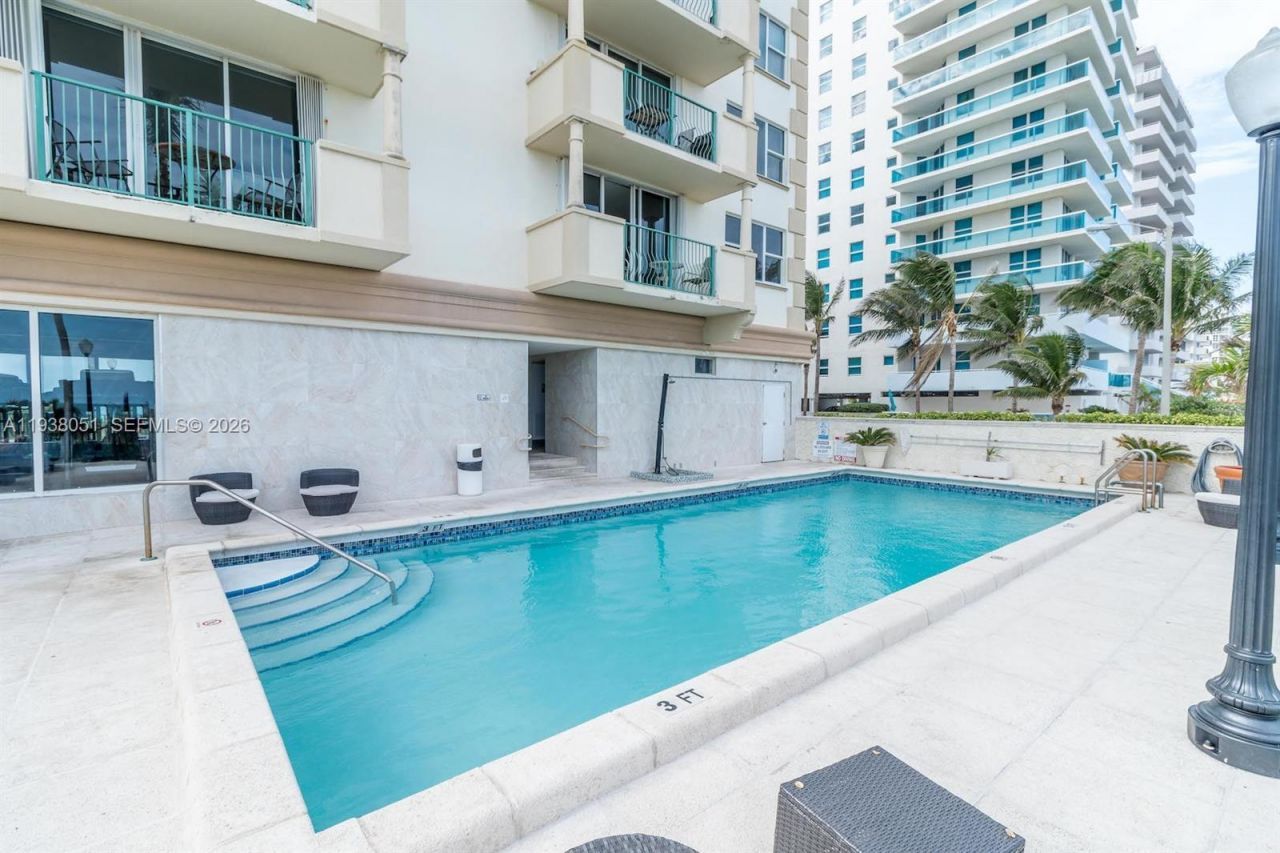 9195 Collins Ave, Unit 611, Surfside, FL 33154 Photo