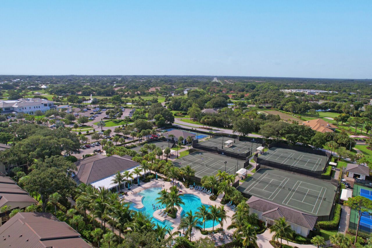 5661 SE Foxcross Place, Stuart, FL 34997 Photo