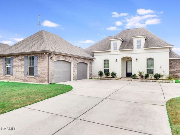 110 Grandmark Street , Lafayette, LA 70506