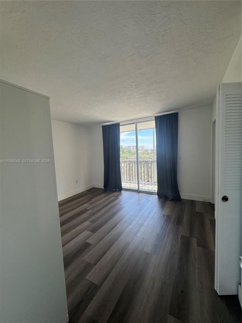 1475 NE 125th Ter , Unit 511B, North Miami, FL 33161 Photo