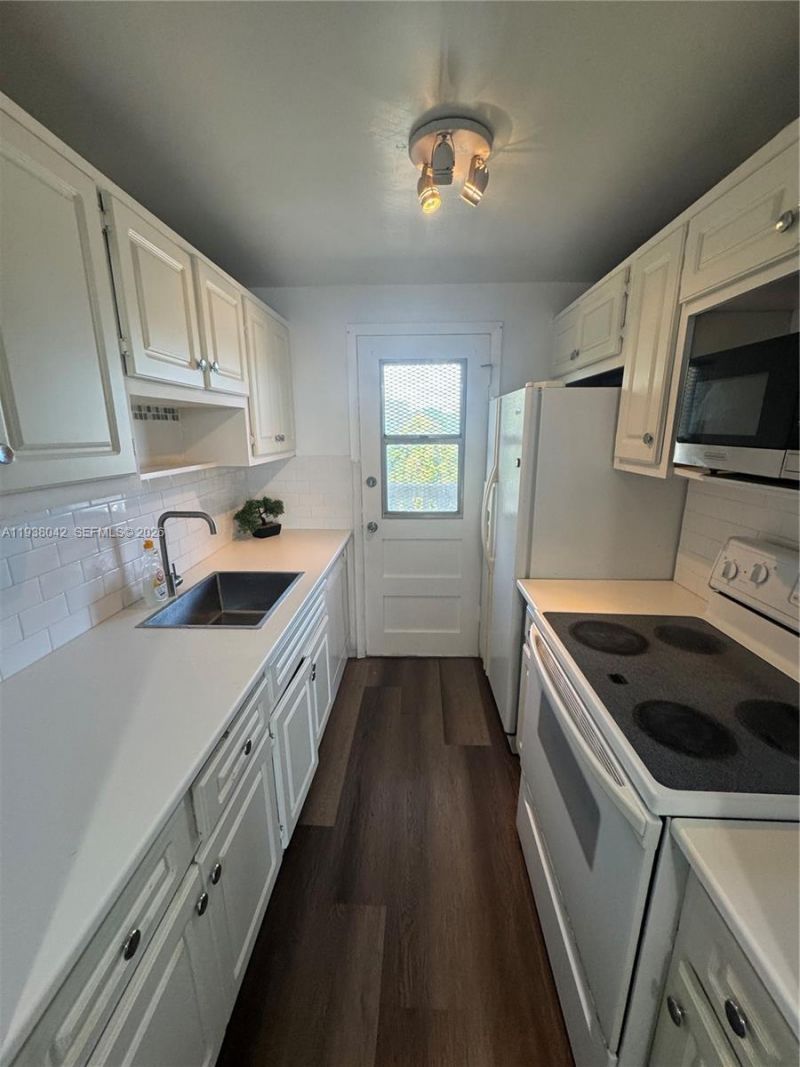 1475 NE 125th Ter , Unit 511B, North Miami, FL 33161 Photo