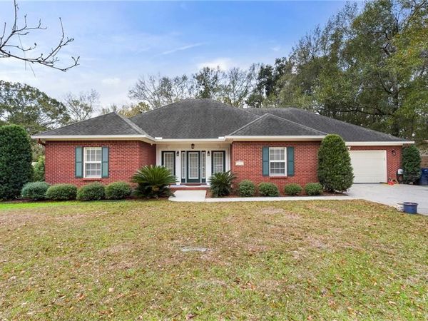 13091 Holly Court, Grand Bay, AL 36541