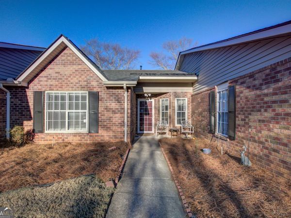 180 Monmouth Drive, Fayetteville, GA 30214