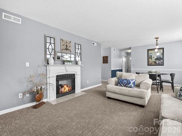 1002 Deermouse Way, Hendersonville, NC 28792