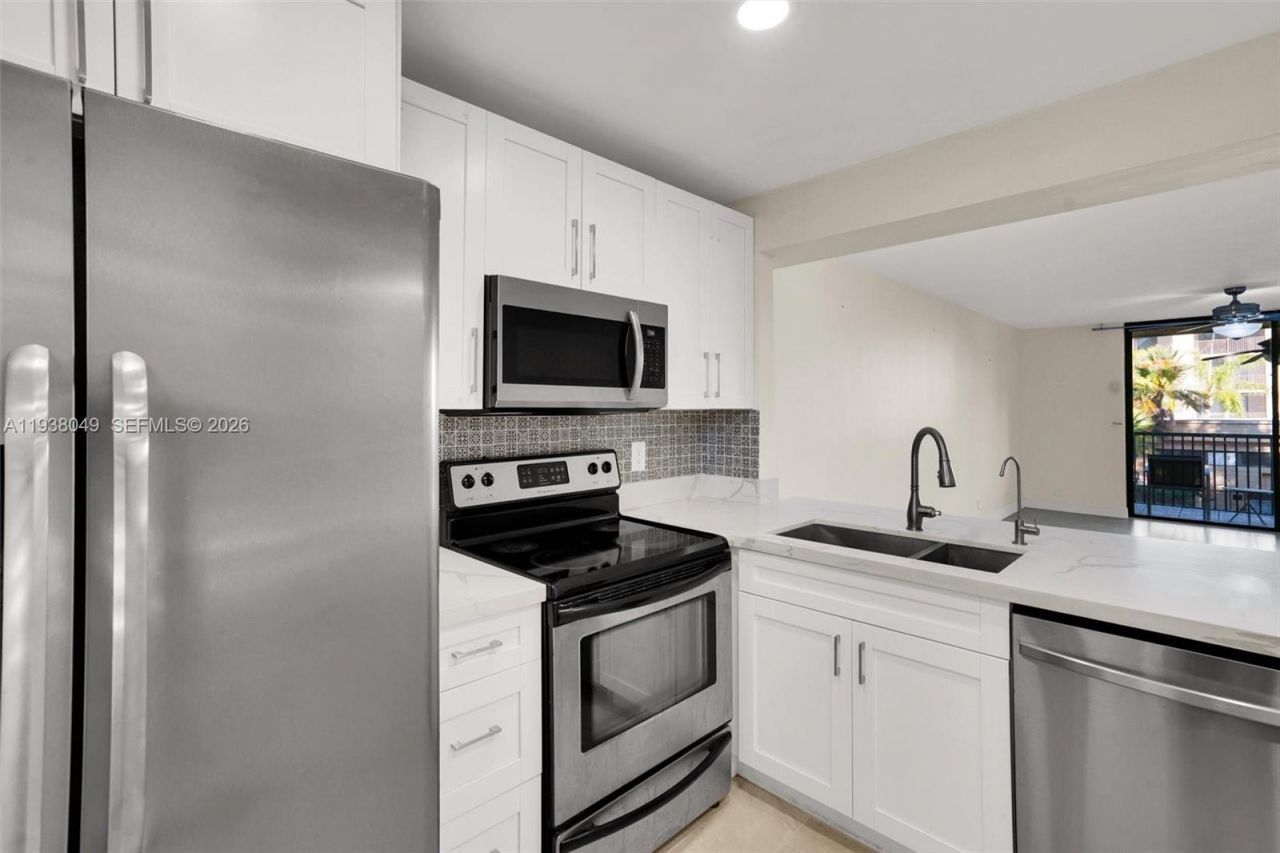 10401 W Broward Blvd, Unit 205, Plantation, FL 33324 Photo