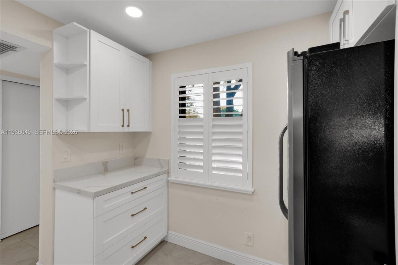 10401 W Broward Blvd, Unit 205, Plantation, FL 33324 Photo