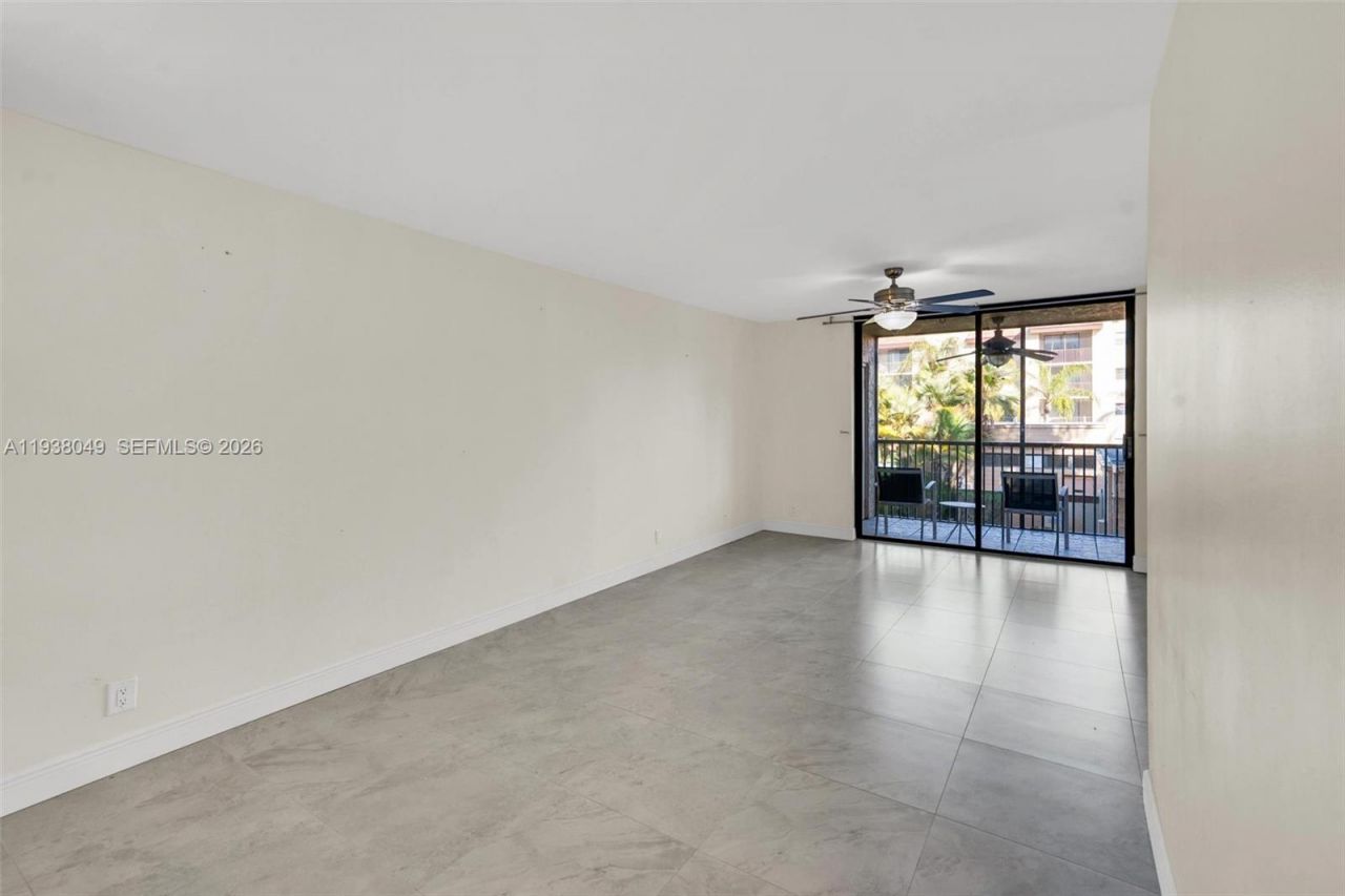 10401 W Broward Blvd, Unit 205, Plantation, FL 33324 Photo