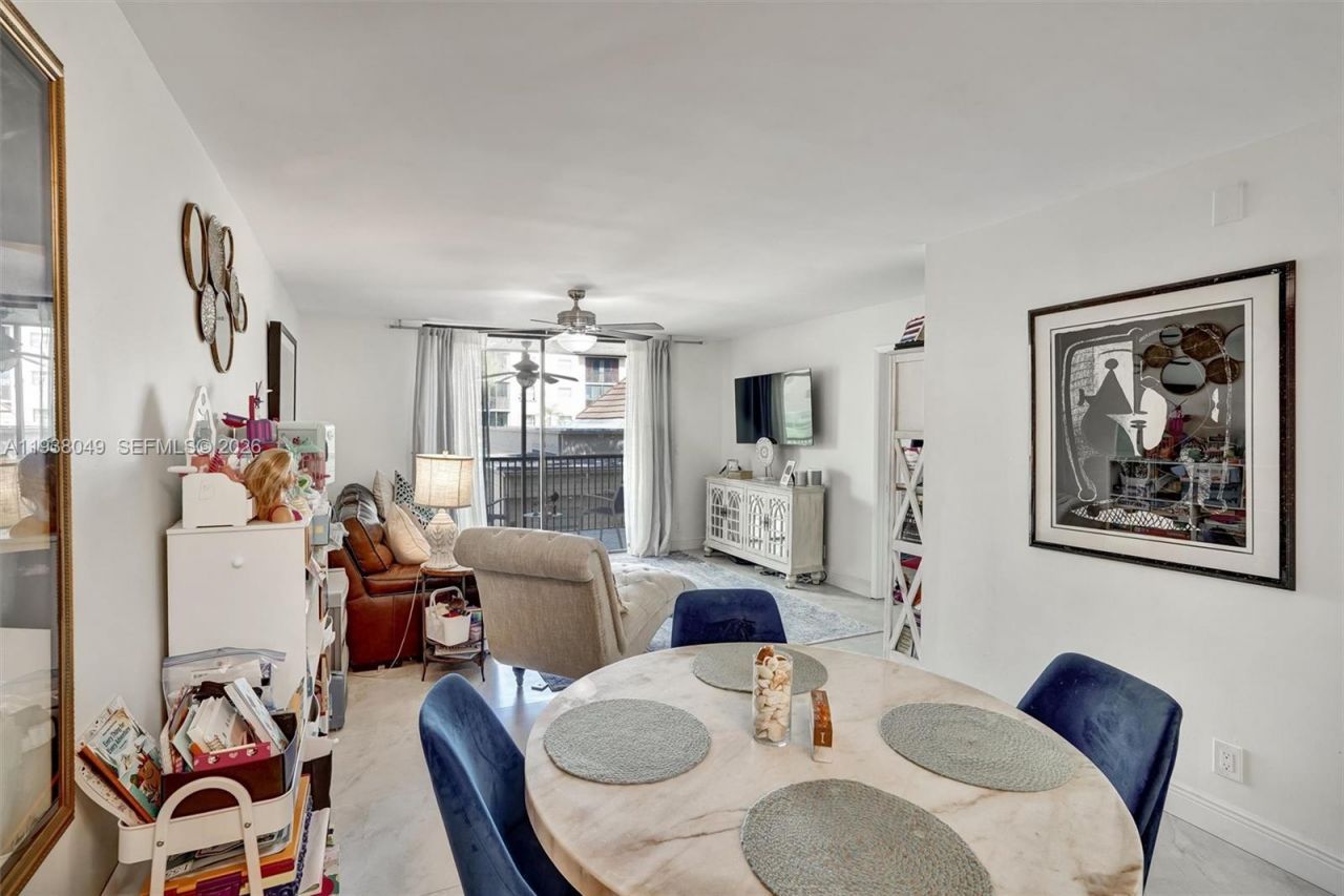 10401 W Broward Blvd, Unit 205, Plantation, FL 33324 Photo