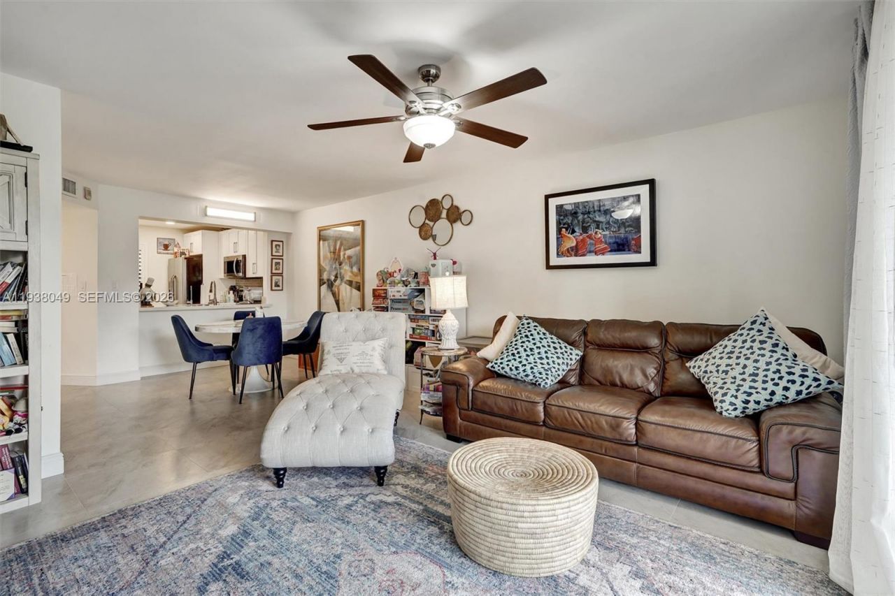 10401 W Broward Blvd, Unit 205, Plantation, FL 33324 Photo