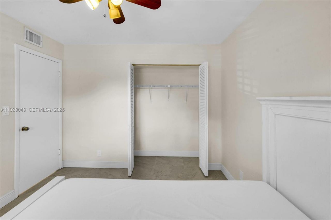 10401 W Broward Blvd, Unit 205, Plantation, FL 33324 Photo