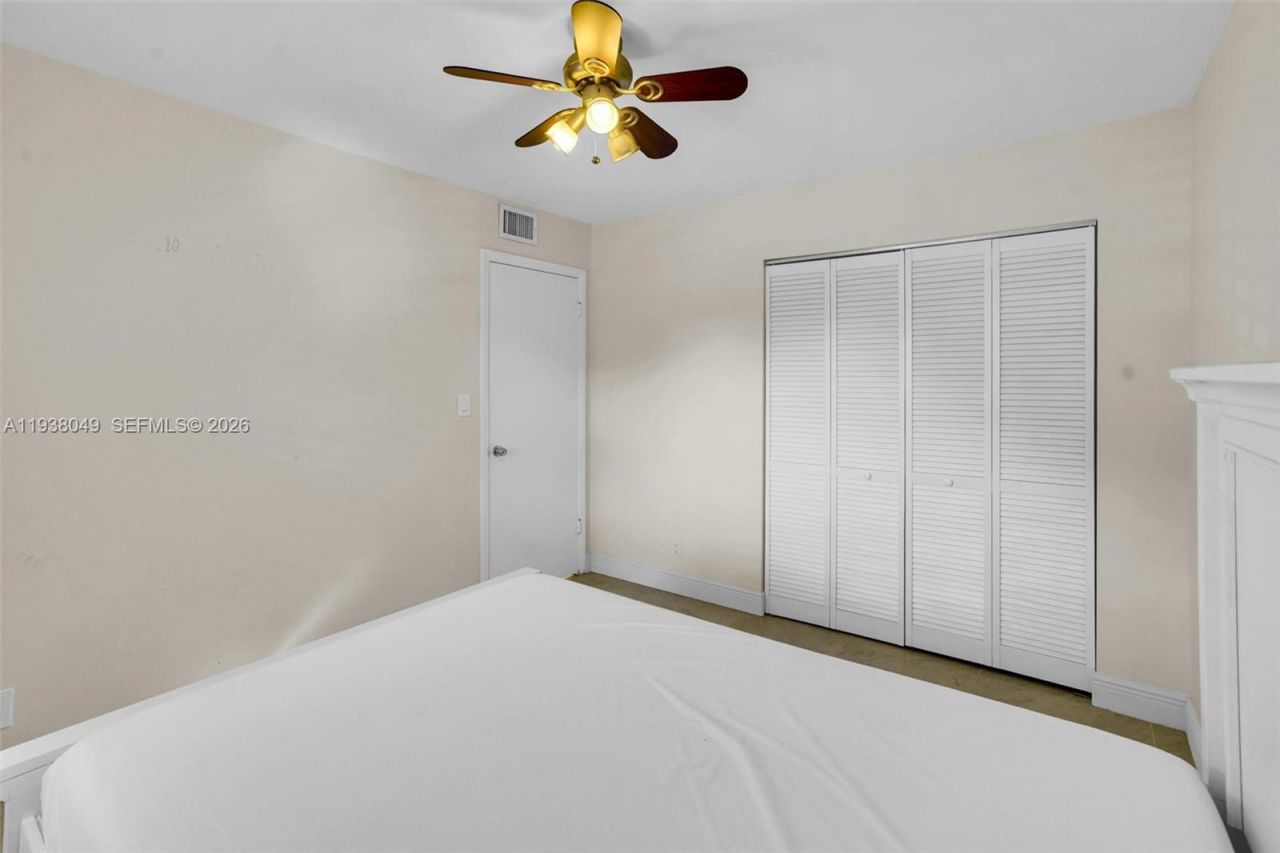 10401 W Broward Blvd, Unit 205, Plantation, FL 33324 Photo