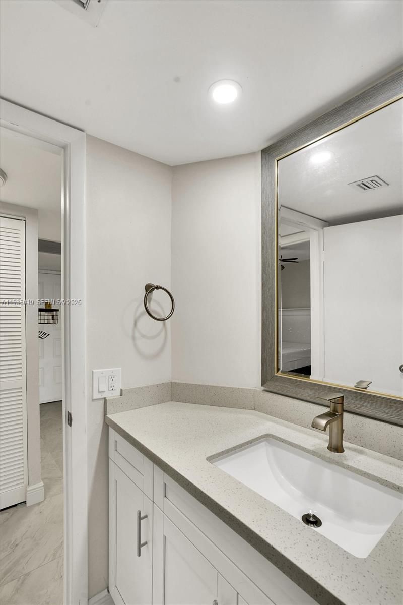 10401 W Broward Blvd, Unit 205, Plantation, FL 33324 Photo