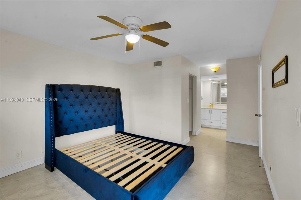 10401 W Broward Blvd, Unit 205, Plantation, FL 33324 Photo