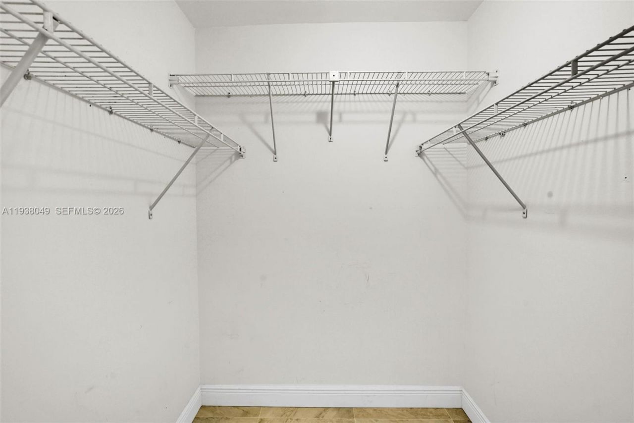 10401 W Broward Blvd, Unit 205, Plantation, FL 33324 Photo